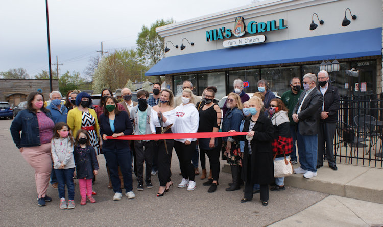 Mia's Tasty Grill in Madison Heights Grand Opening